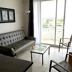 Los Perales Poniente Apartment
